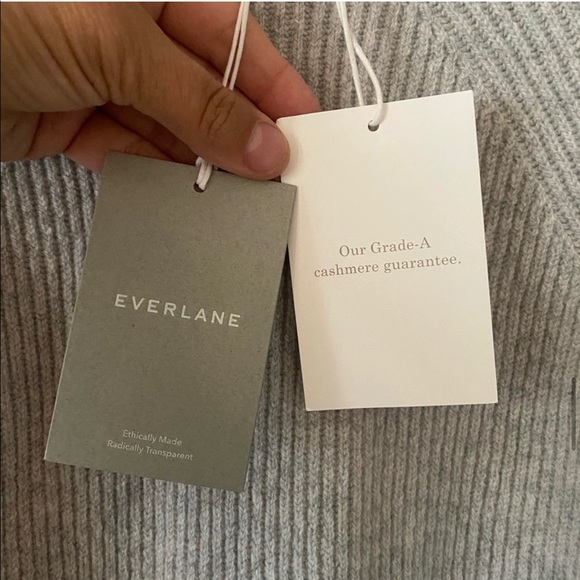 Everlane Premium Cashmere Sweater (Light Gray) - Picture 9 of 10